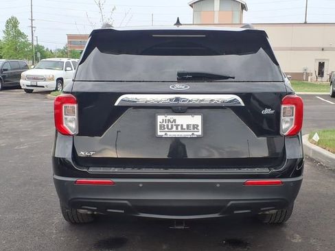 Used 2022 Ford Explorer XLT image 25