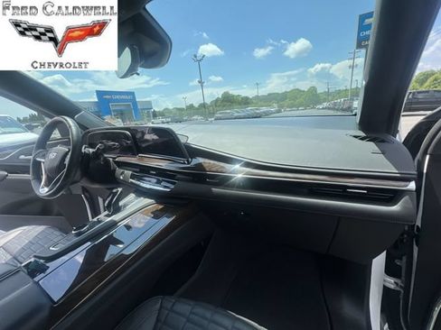 Certified 2023 Cadillac Escalade Sport Platinum AWD/4WD image 35