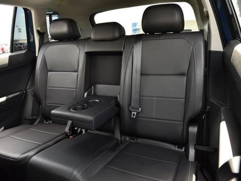 Used 2018 Volkswagen Tiguan SE w/ Panoramic Sunroof Package AWD/4WD image 22