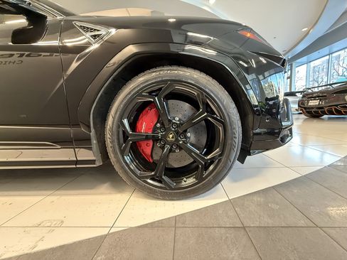 Used 2020 Lamborghini Urus image 26