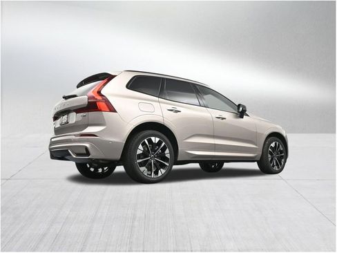 New 2026 Volvo XC60 T8 Plus w/ Protection Package Premier AWD/4WD image 25