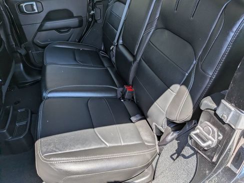 Used 2022 Jeep Wrangler Unlimited Sahara AWD/4WD image 23