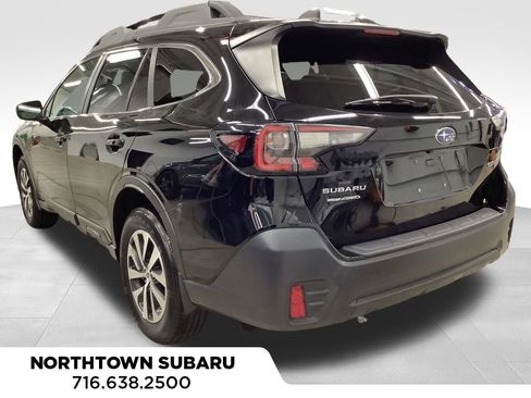 Used 2020 Subaru Outback Premium AWD/4WD image 2