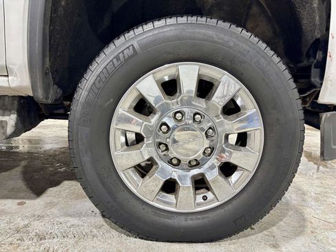 Used 2019 GMC Sierra 2500 Denali w/ Duramax Plus Package image 18