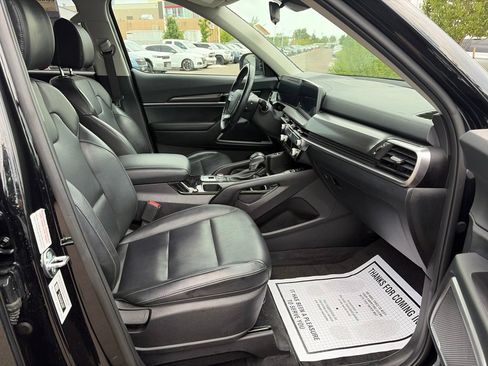 Used 2025 Kia Telluride S AWD/4WD image 13