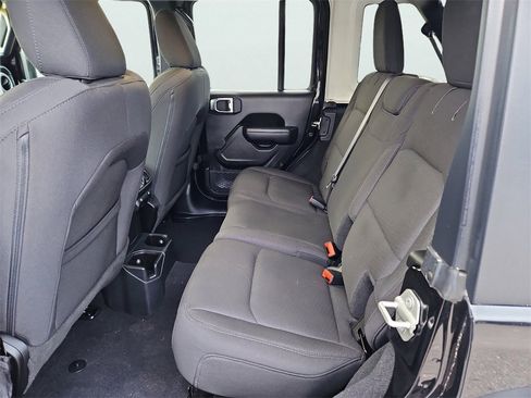 Used 2023 Jeep Wrangler Unlimited Sport image 27
