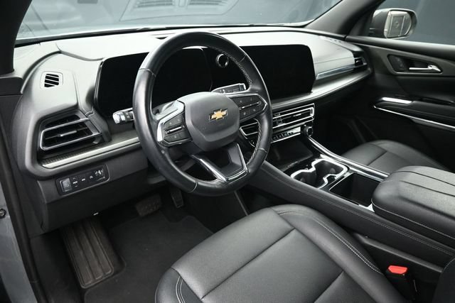 Used 2025 Chevrolet Traverse LT AWD/4WD image 12