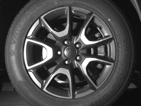 Used 2025 Jeep Compass Trailhawk AWD/4WD image 13