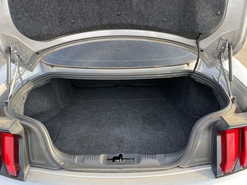 Used 2020 Ford Mustang GT image 29