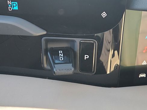 Certified 2025 Porsche Taycan image 13