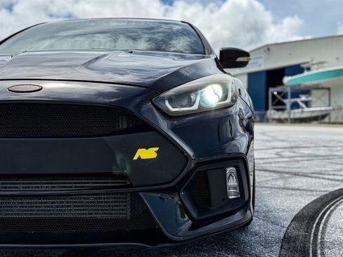 Used 2017 Ford Focus ST image 6