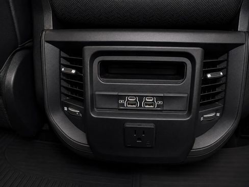 Used 2023 RAM 1500 Laramie AWD/4WD image 19