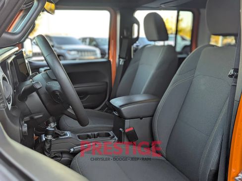 Used 2025 Jeep Wrangler Unlimited Sport AWD/4WD image 28
