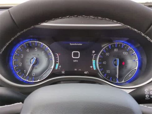 New 2026 Chrysler Pacifica Select image 34