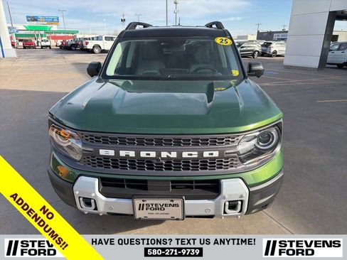 Used 2025 Ford Bronco Sport Badlands image 13