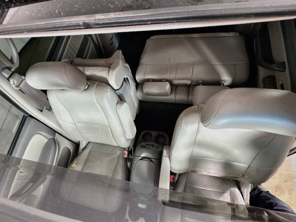 Used 2001 Toyota Sequoia Limited RWD image 24
