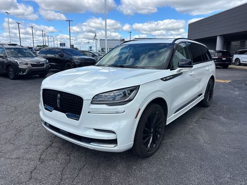 Used 2023 Lincoln Aviator Reserve w/ Equipment Group 201A AWD/4WD image 3