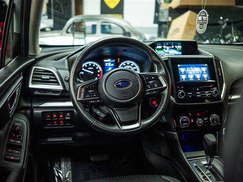 Used 2022 Subaru Forester Premium image 17