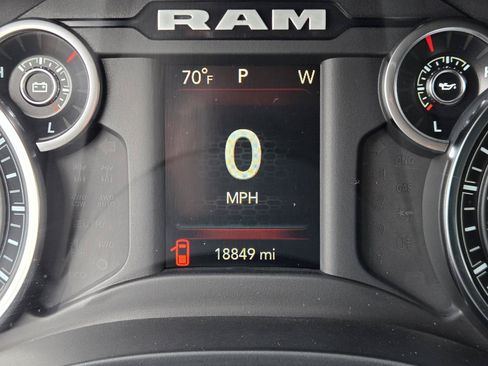Used 2022 RAM 1500 Big Horn RWD image 16