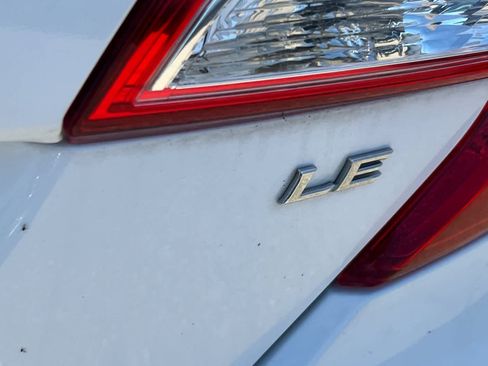 Used 2014 Toyota Camry LE FWD image 21