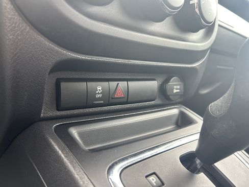 Used 2017 Jeep Compass Sport w/ Power Value Group FWD image 14