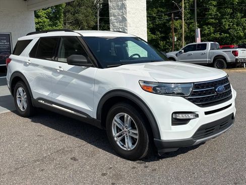 Used 2020 Ford Explorer XLT w/ Equipment Group 202A RWD image 21