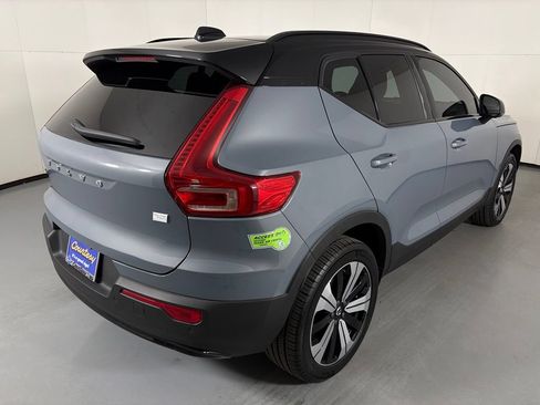 Used 2023 Volvo XC40 Recharge Core AWD/4WD image 8