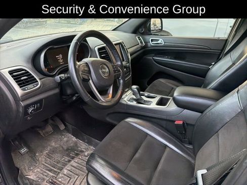 Used 2018 Jeep Grand Cherokee Altitude image 15