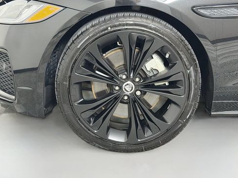 Used 2024 Jaguar XF R-Dynamic SE AWD/4WD image 33