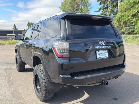 Used 2016 Toyota 4Runner SR5 AWD/4WD image 24
