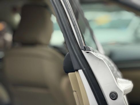 Used 2016 Ford Fusion SE image 5