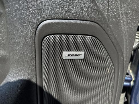 Used 2019 GMC Sierra 1500 SLT w/ SLT Premium Plus Package AWD/4WD image 39