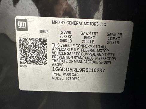 Used 2024 Cadillac CT4 V w/ Navigation Package RWD image 33