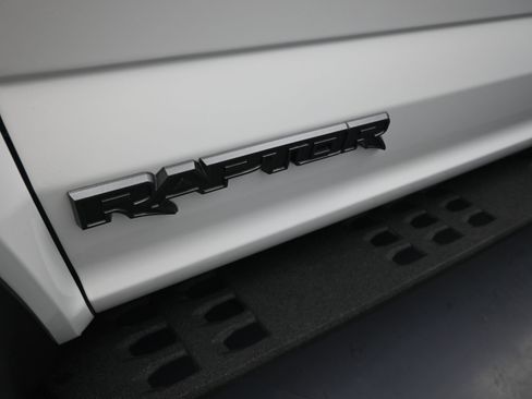 Used 2019 Ford F150 Raptor w/ Equipment Group 802A Luxury image 11