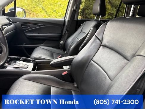 Used 2018 Honda Pilot Touring image 18