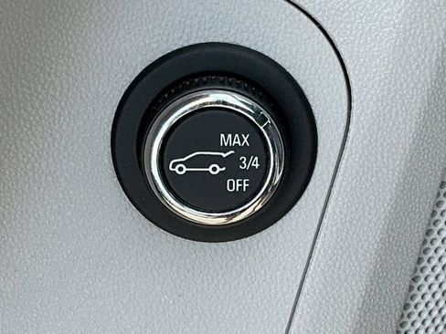Used 2018 GMC Acadia SLE FWD image 11