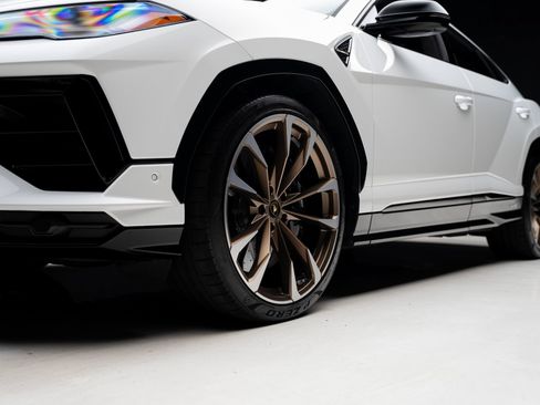 Used 2024 Lamborghini Urus S AWD/4WD image 79