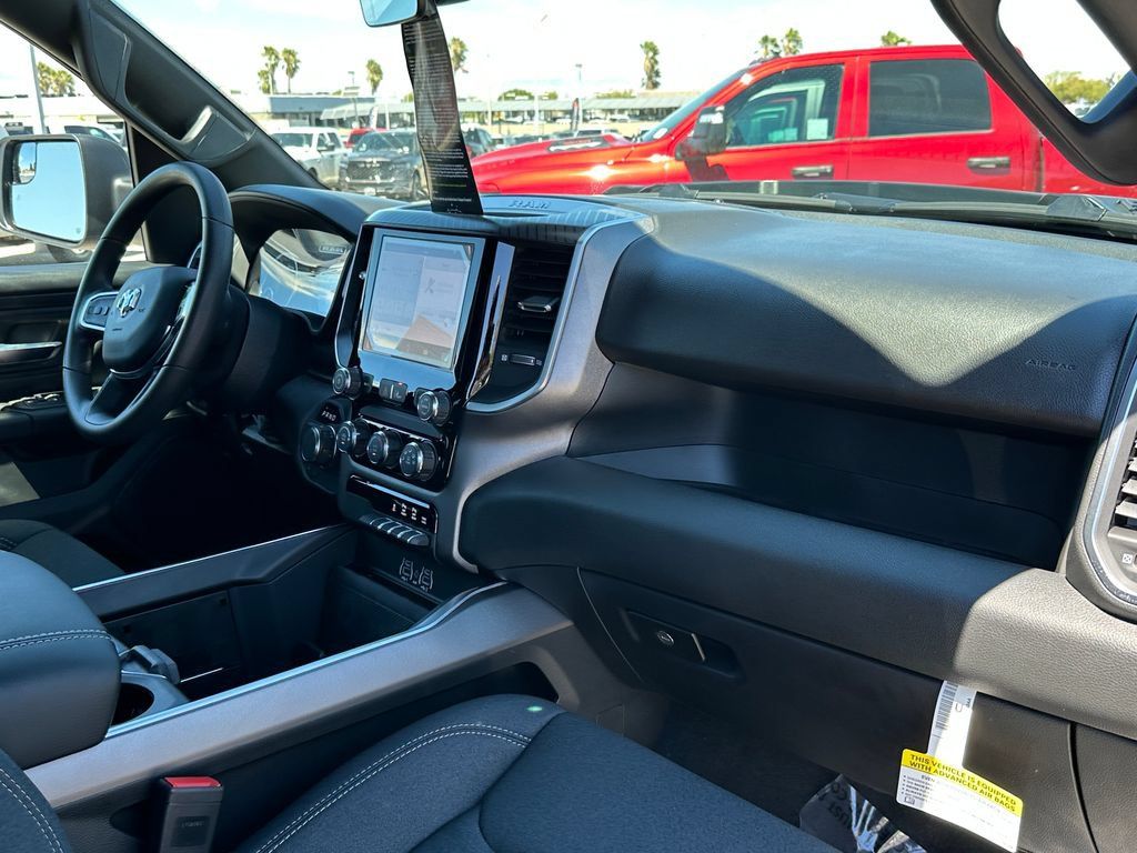 New 2026 RAM 1500 Express AWD/4WD image 13