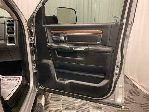 Used 2018 RAM 2500 Laramie w/ Convenience Group AWD/4WD image 34