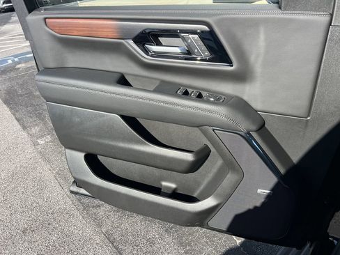 New 2026 GMC Yukon Denali w/ Sun & Power Step Package image 14