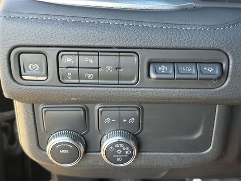 Used 2024 GMC Yukon Denali image 35