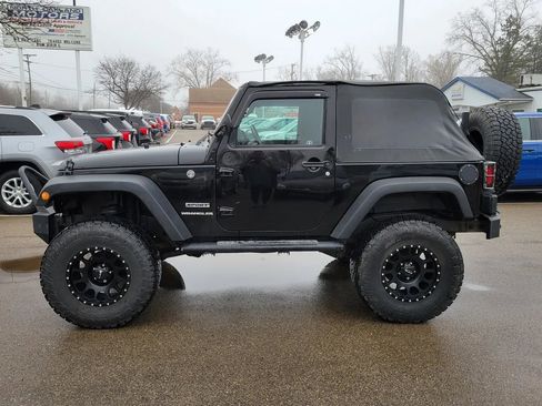 Used 2017 Jeep Wrangler Sport w/ Quick Order Package 23S AWD/4WD image 3