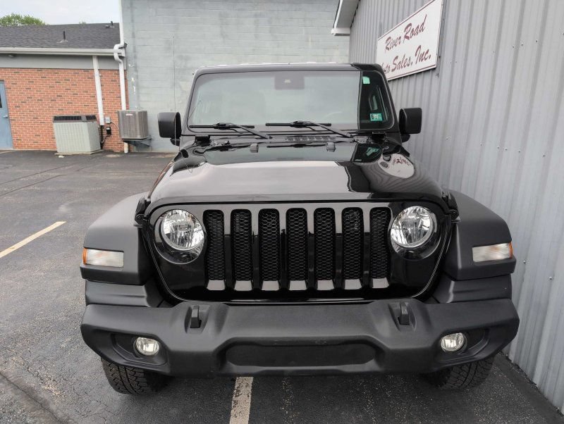 Used 2021 Jeep Wrangler Unlimited Sport AWD/4WD image 2