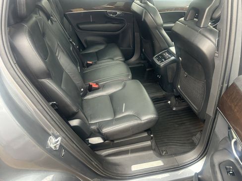 Used 2016 Volvo XC90 T6 Momentum w/ Momentum Plus Package image 30