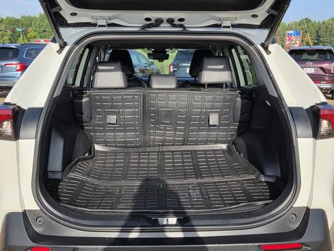 Used 2022 Toyota RAV4 XLE Premium FWD image 25