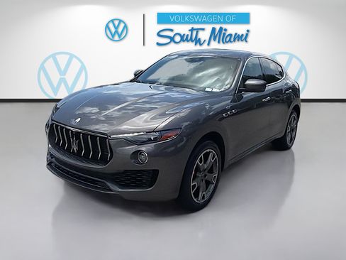 Used 2023 Maserati Levante GT AWD/4WD image 3