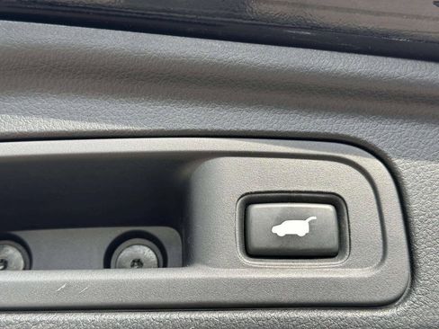 Used 2017 Honda Pilot Touring image 28
