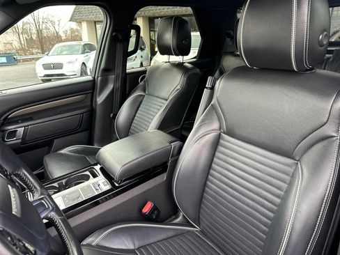 Used 2020 Land Rover Discovery HSE image 22