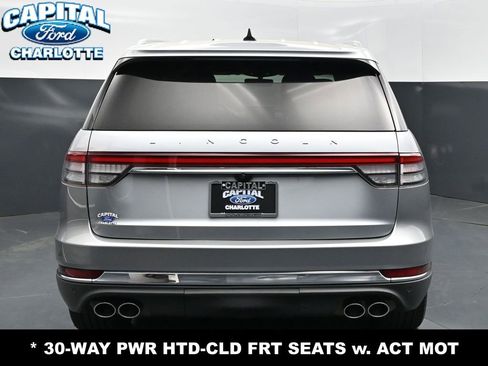 Used 2023 Lincoln Aviator Reserve w/ Equipment Group 201A RWD image 8