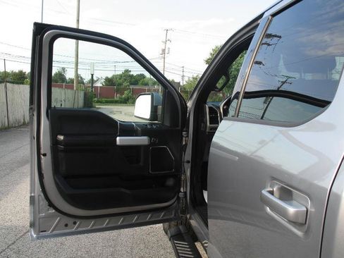 Used 2020 Ford F150 Lariat w/ Equipment Group 502A Luxury AWD/4WD image 15